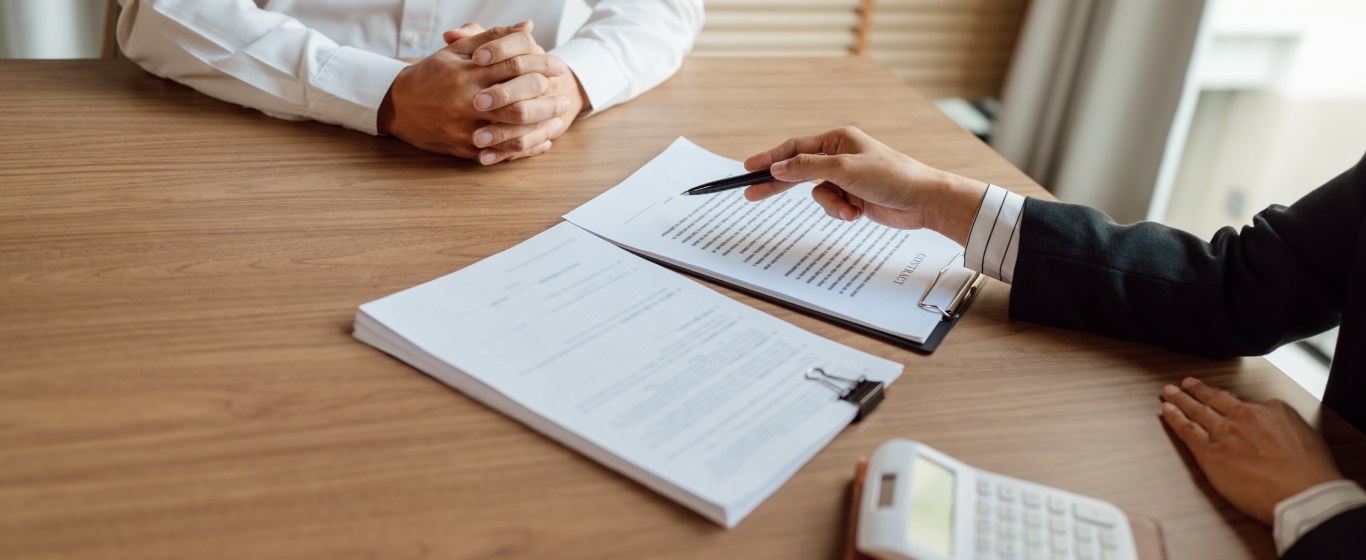 tổng hợp tất cả thuật ngữ bảo hiểm quan trọng nhất giúp người tham gia dễ dàng tra cứu và hiểu rõ nội dung hợp đồng