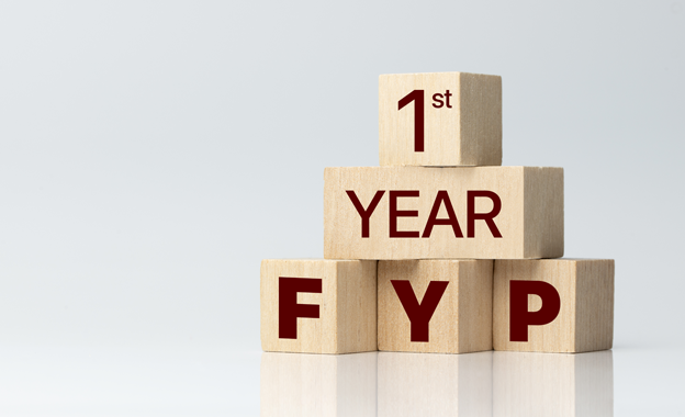 FYP là gì trong bảo hiểm? Tìm hiểu chi tiết về First Year Premium và tầm quan trọng của nó
